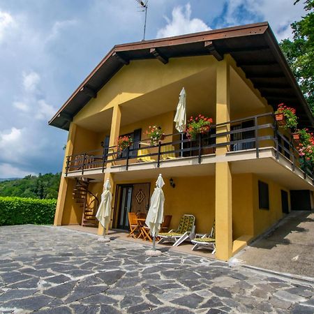Villa Family Gb - Dimora Fiorita Armeno Esterno foto