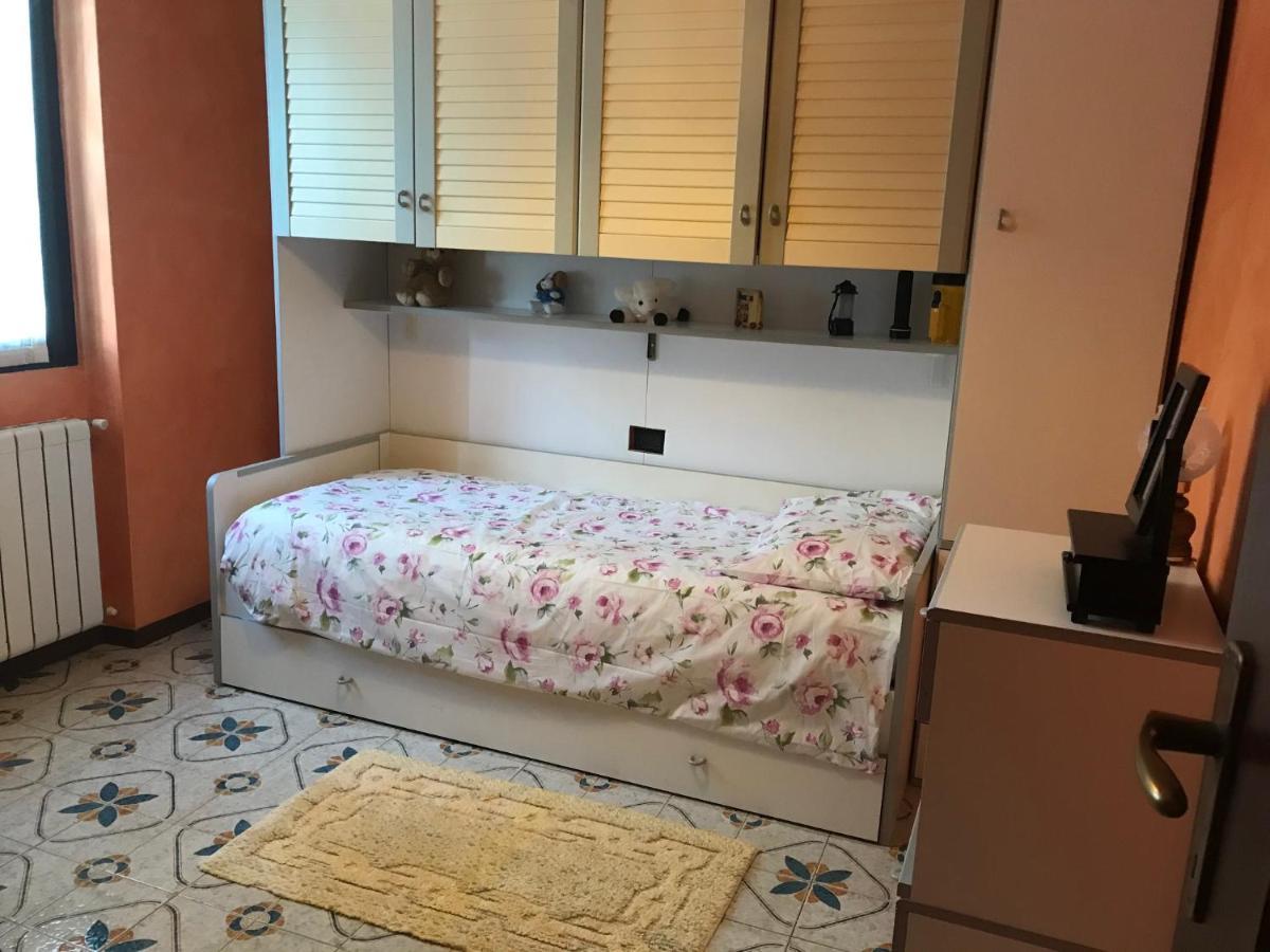 Villa Family Gb - Dimora Fiorita Armeno Esterno foto